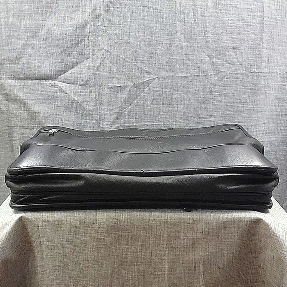 MORI Black Leather Briefcase / Computer Bag w/ Pockets, compartments, zippers - Picture 8 of 14